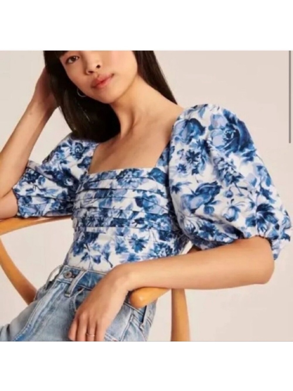 Abercrombie & Fitch Emerson Blue White Floral Crop Smocked Puff Sleeve Top Small - Picture 3 of 9